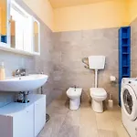 Lägenhet Casa Caterina Con Giardino Marone